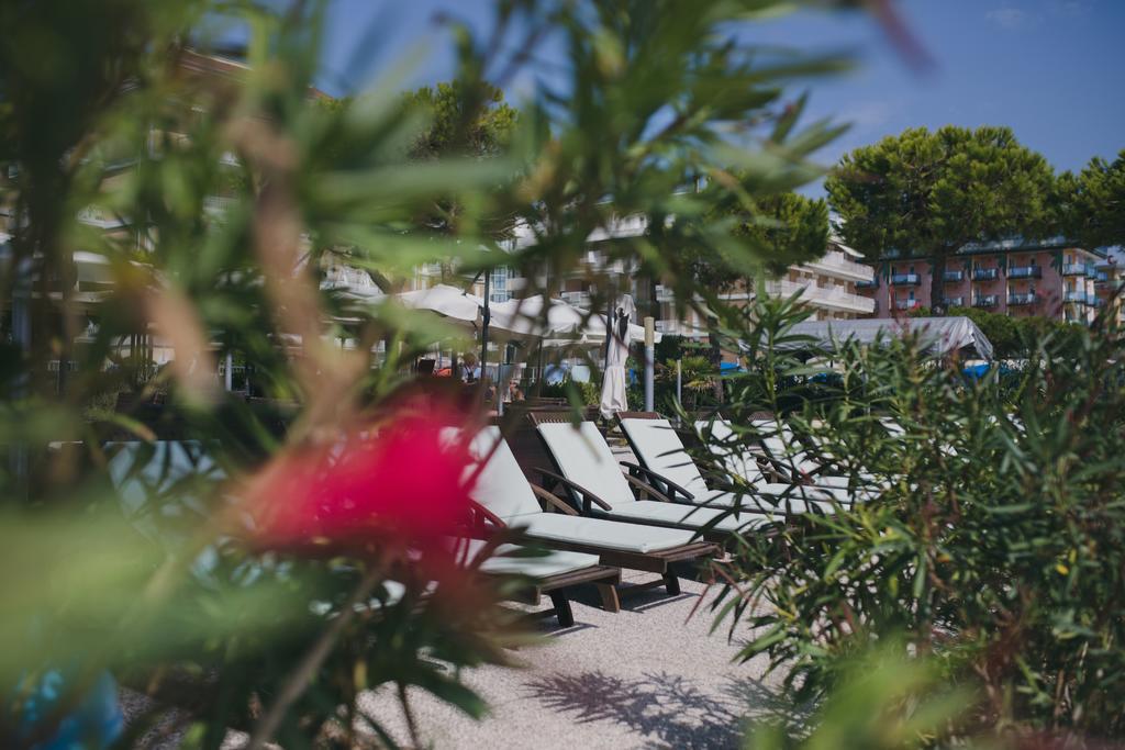 Hotel La Bussola Lido di Jesolo Eksteriør bilde