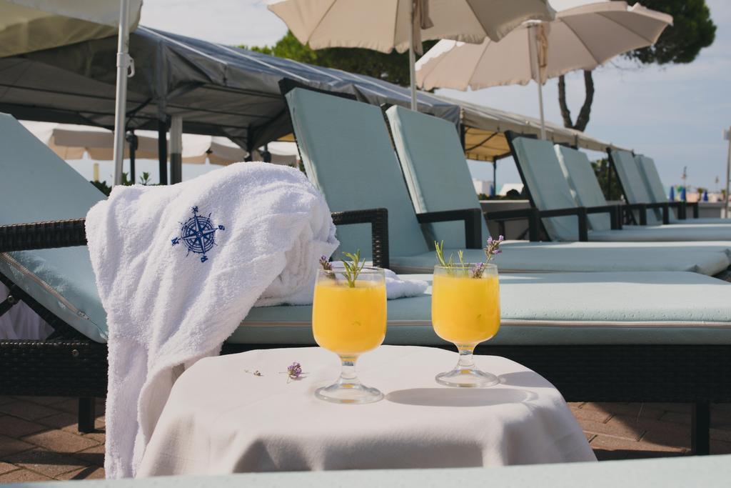 Hotel La Bussola Lido di Jesolo Eksteriør bilde